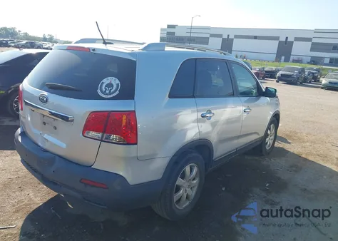 2011 Kia Sorento Lx z USA, uszkodzony, nr VIN 5XYKT4A13BG067705